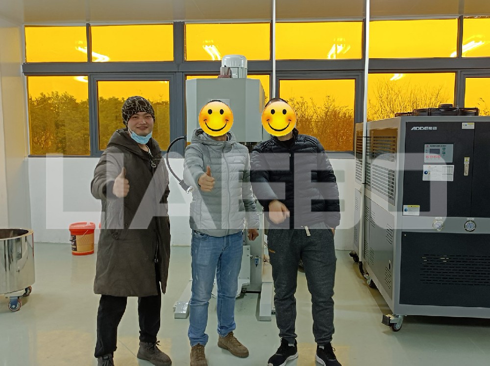 江蘇某材料集團(tuán)100L行星攪拌機(jī)調(diào)試成功