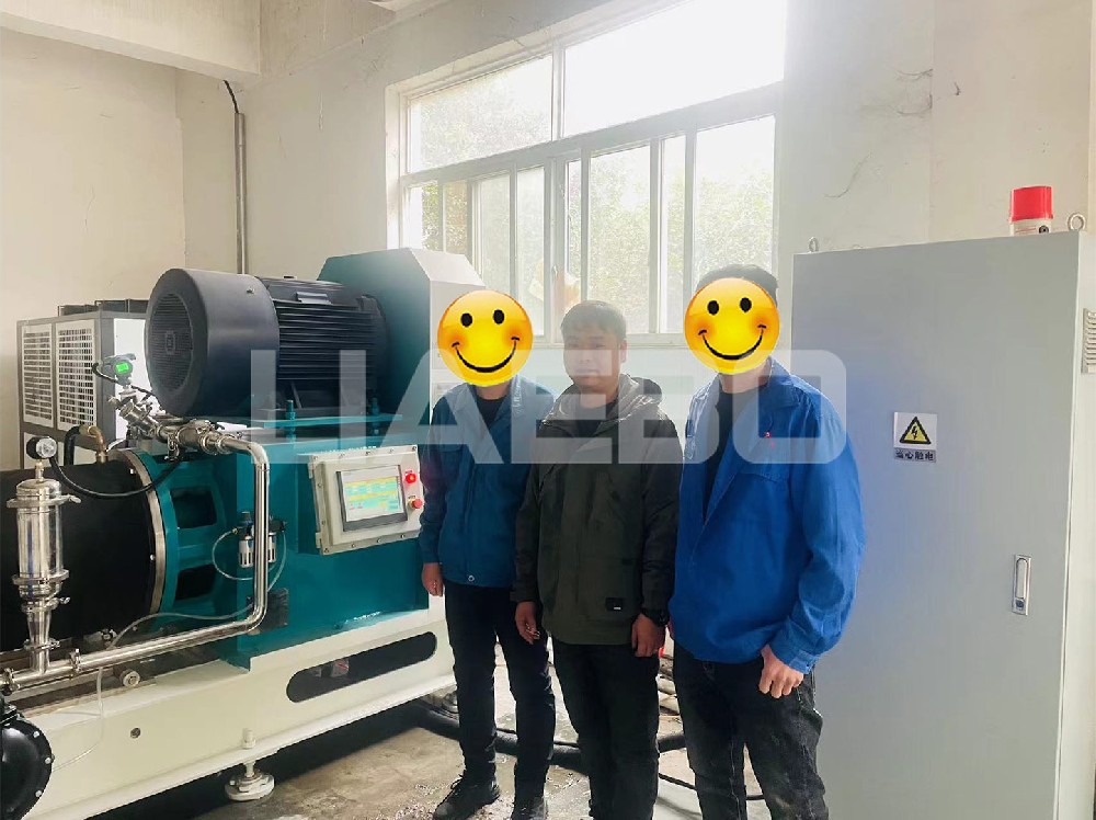 廣西某紙業(yè)60L棒銷聚氨砂磨機調試成功