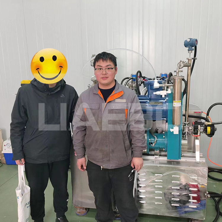 江蘇某公司3L雙動(dòng)力納米砂磨機(jī)調(diào)試成功