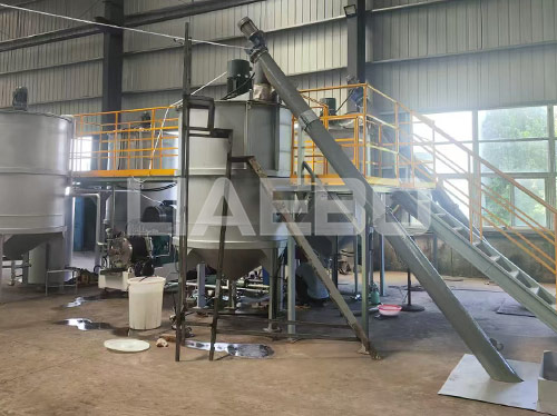 湖北某生態(tài)科技有限公司50L砂磨機(jī)調(diào)試成功